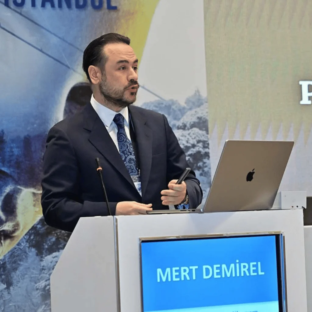 Dr. Mert Demirel